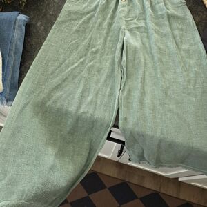 NWT Lea & Luc Sea Foam Green Linen Pants.